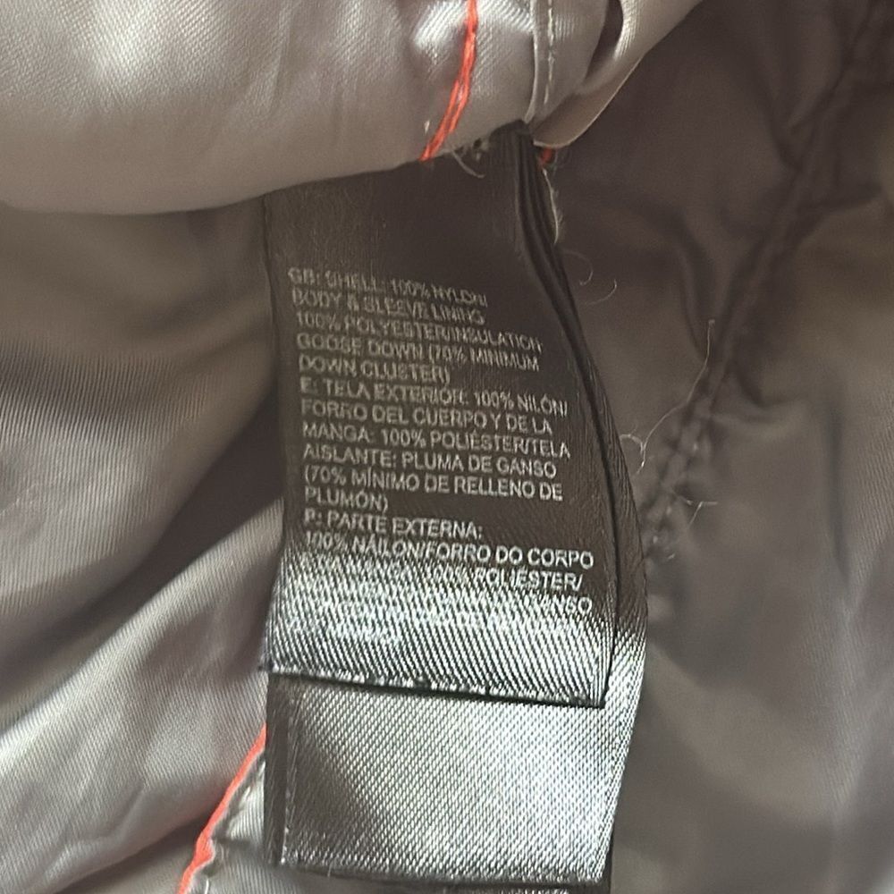 Rare! The North Face 550 Women’s Puffer Jacket! - Picture 7 of 9